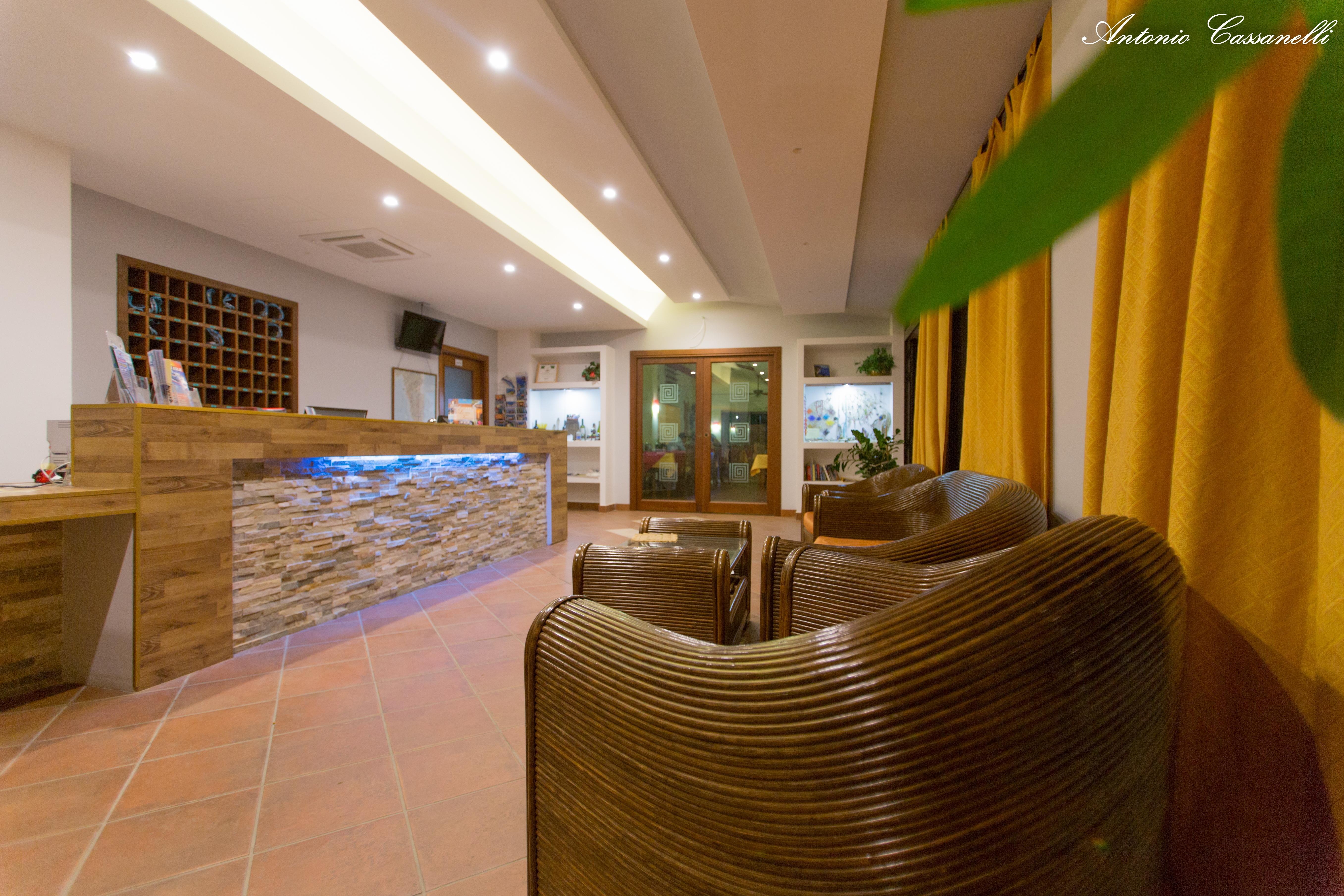 Residence Hotel La Taverna Capo Vaticano Exterior photo