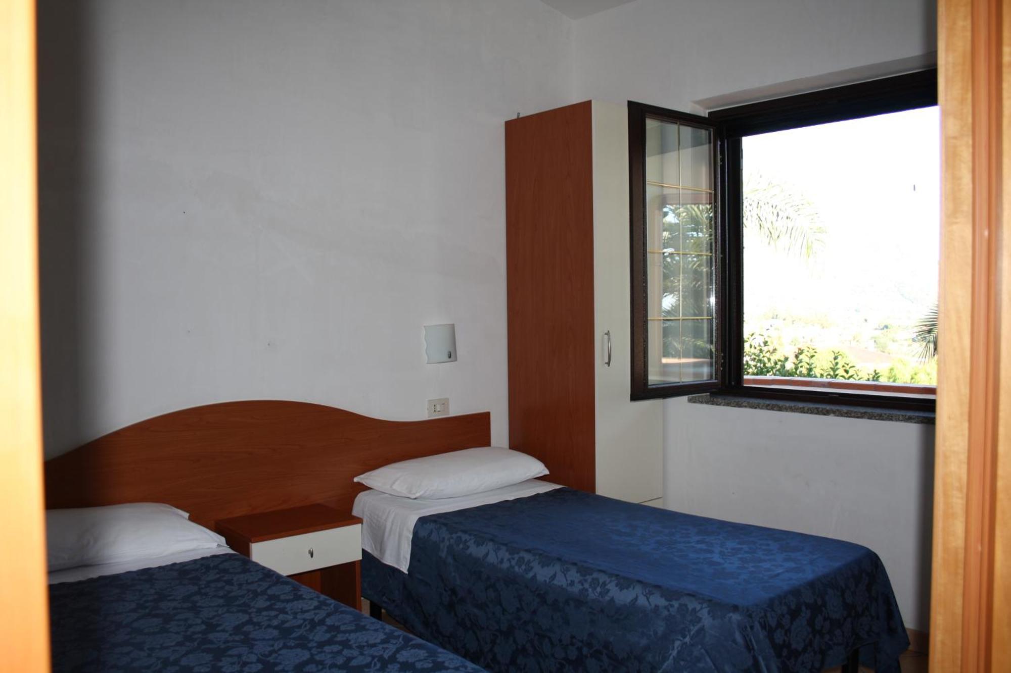 Residence Hotel La Taverna Capo Vaticano Room photo