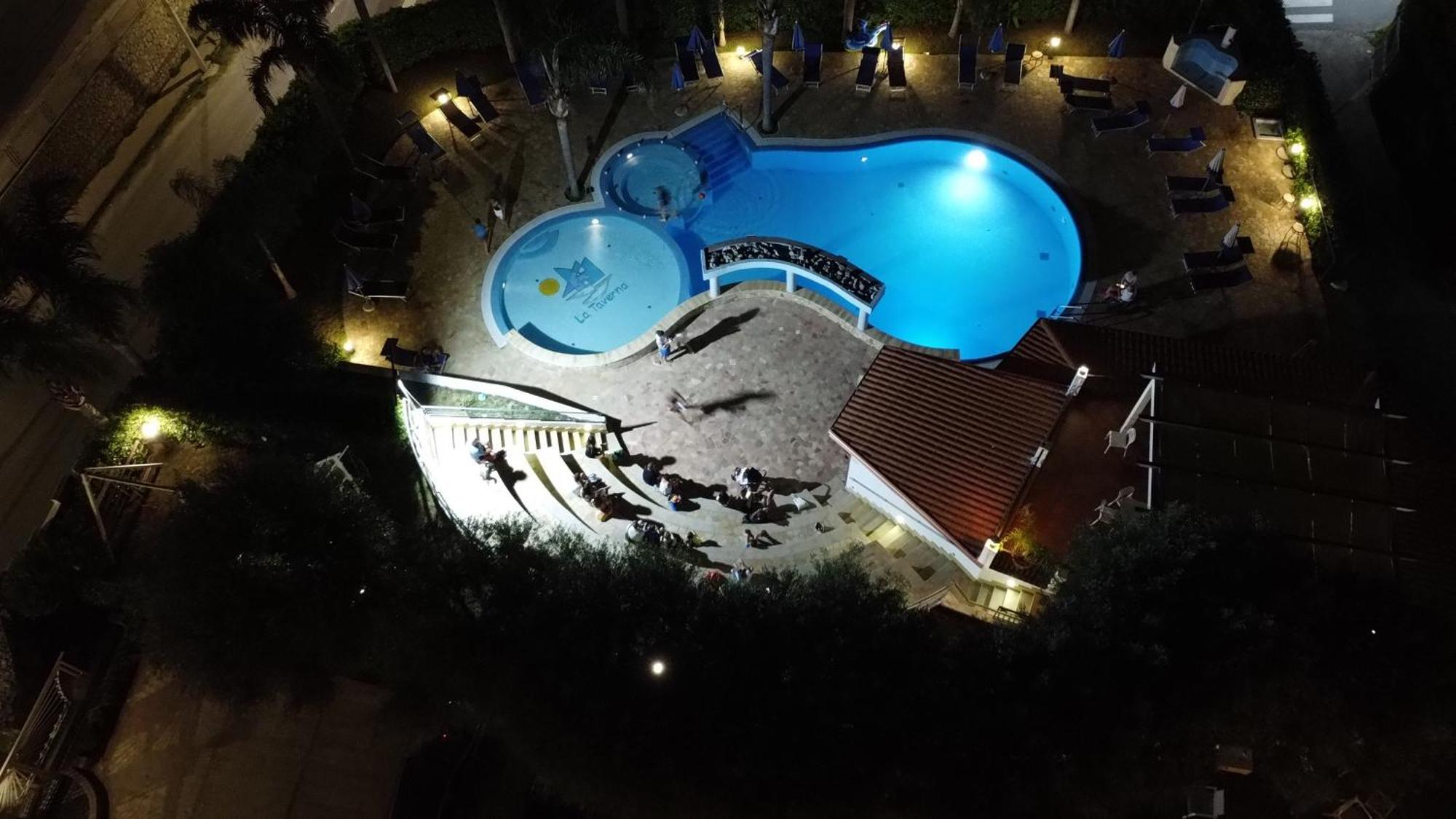 Residence Hotel La Taverna Capo Vaticano Exterior photo