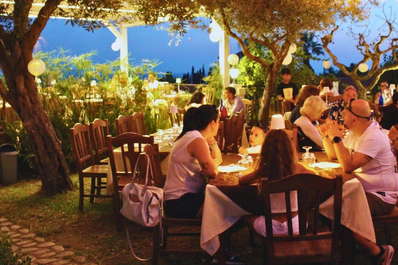 Residence Hotel La Taverna Capo Vaticano Exterior photo