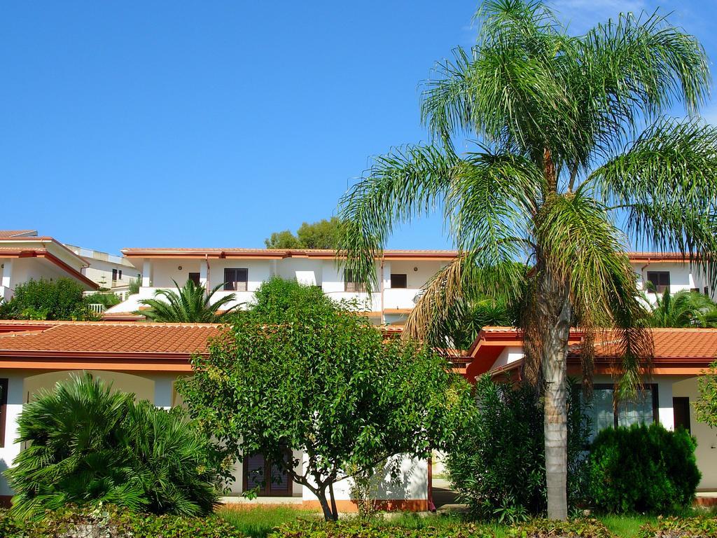 Residence Hotel La Taverna Capo Vaticano Exterior photo