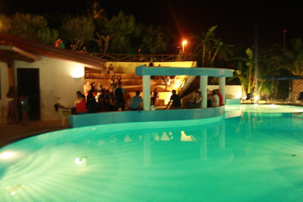 Residence Hotel La Taverna Capo Vaticano Exterior photo