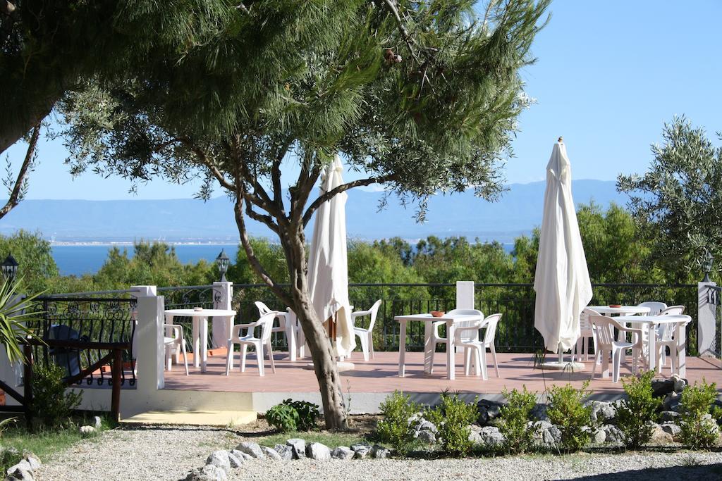 Residence Hotel La Taverna Capo Vaticano Exterior photo