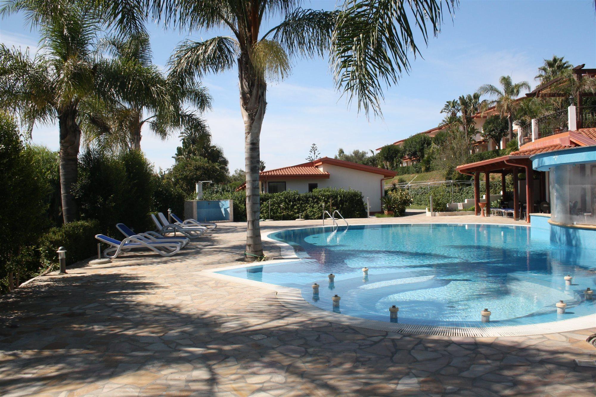 Residence Hotel La Taverna Capo Vaticano Exterior photo